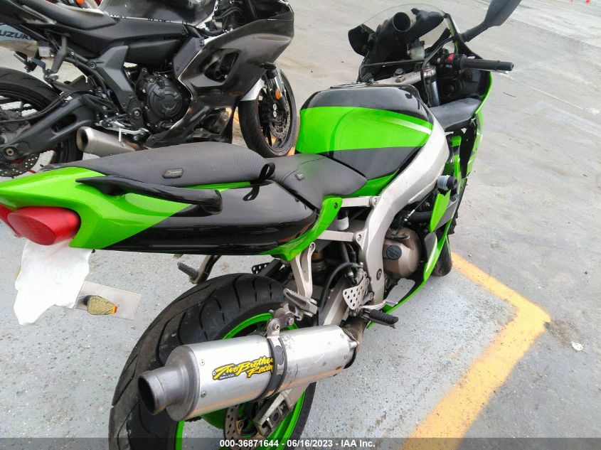 2000 KAWASAKI ZX600 J1 JKAZX4J1XYA009127