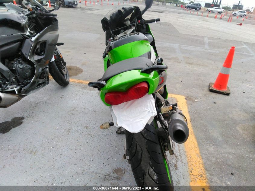 2000 KAWASAKI ZX600 J1 JKAZX4J1XYA009127