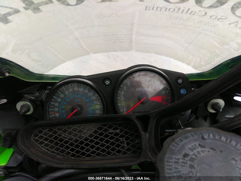 2000 KAWASAKI ZX600 J1 JKAZX4J1XYA009127