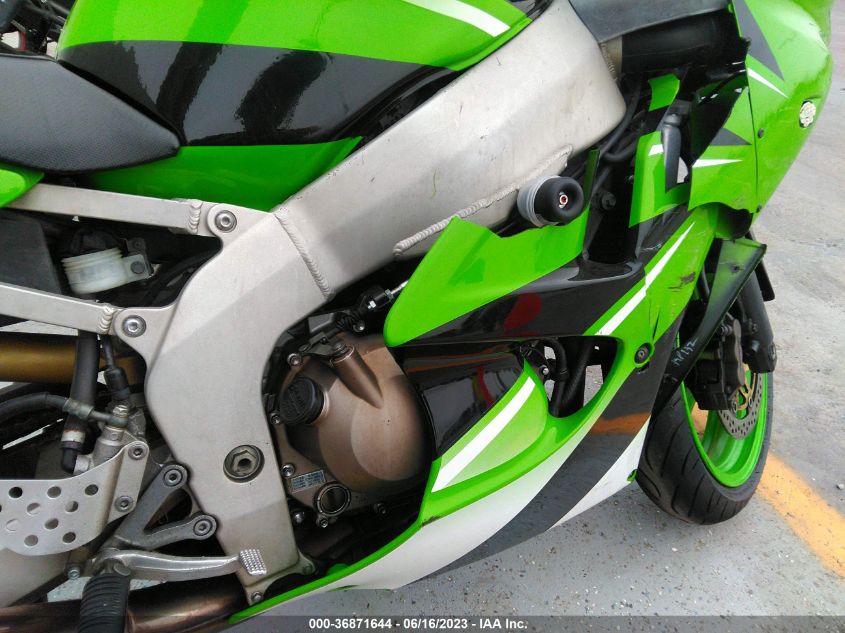 2000 KAWASAKI ZX600 J1 JKAZX4J1XYA009127