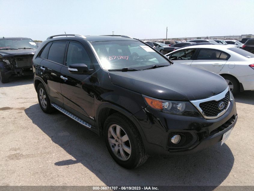 2013 KIA SORENTO LX - 5XYKTDA69DG330892