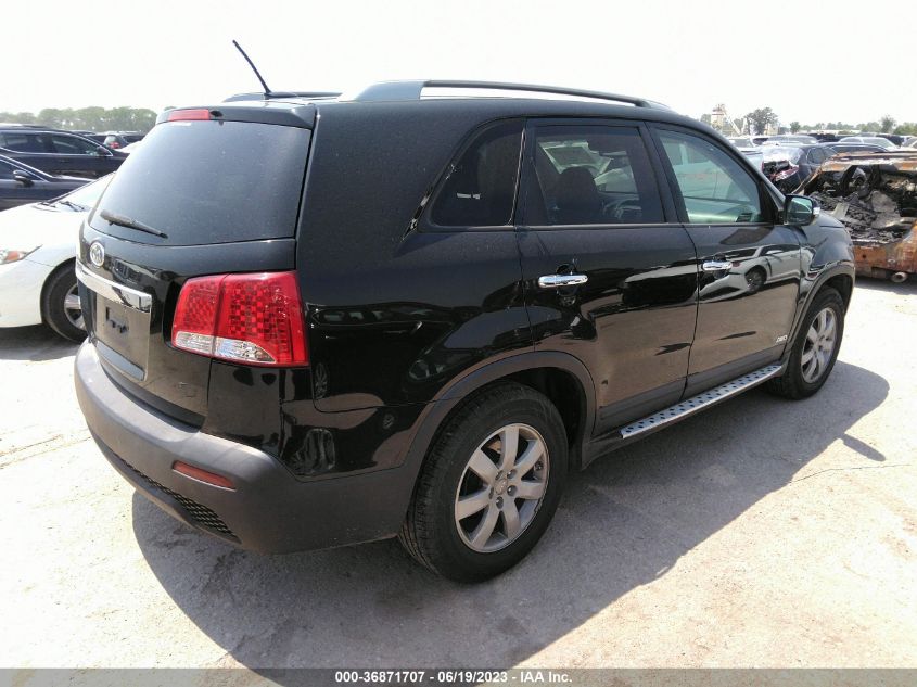 2013 KIA SORENTO LX - 5XYKTDA69DG330892