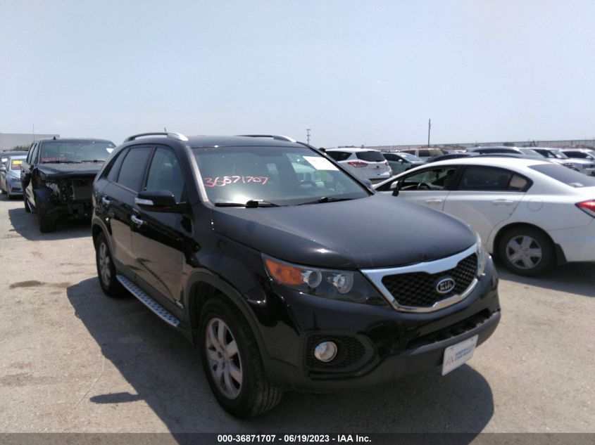 2013 KIA SORENTO LX - 5XYKTDA69DG330892