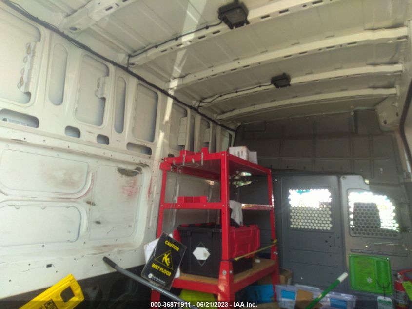 2015 NISSAN NV 2500 1N6BP0LY6FN809018