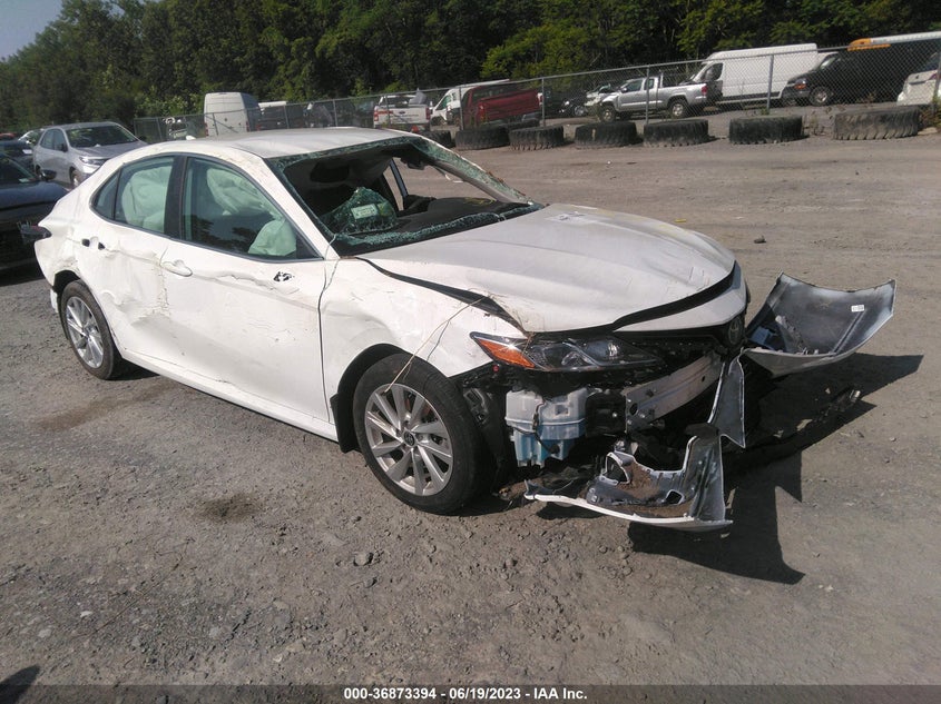 TOYOTA CAMRY LE 2023