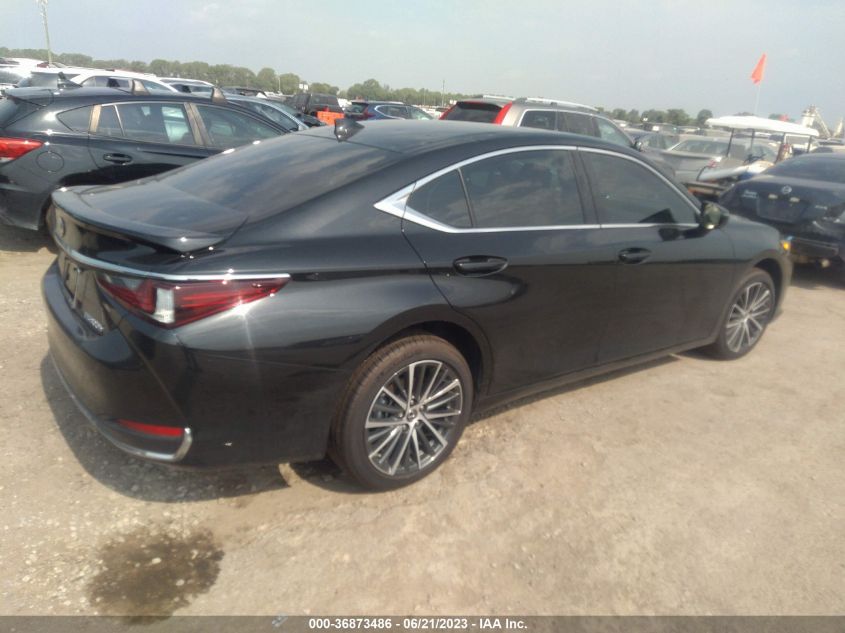 58ADA1C16PU031172 Lexus ES ES 300H 4