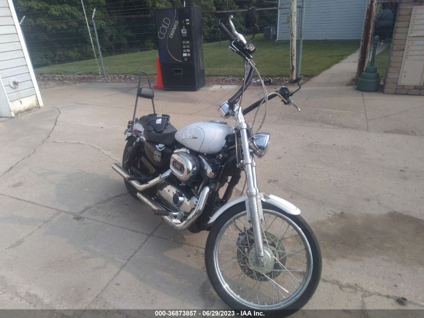 2007 HARLEY-DAVIDSON XL1200 C - 1HD1CT3107K454070
