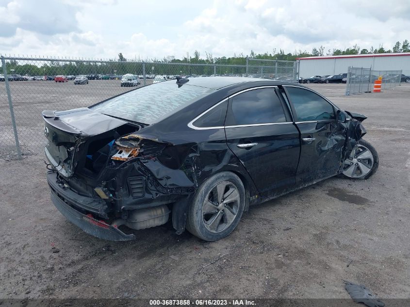 2016 HYUNDAI SONATA HYBRID LIMITED - KMHE34L15GA017885