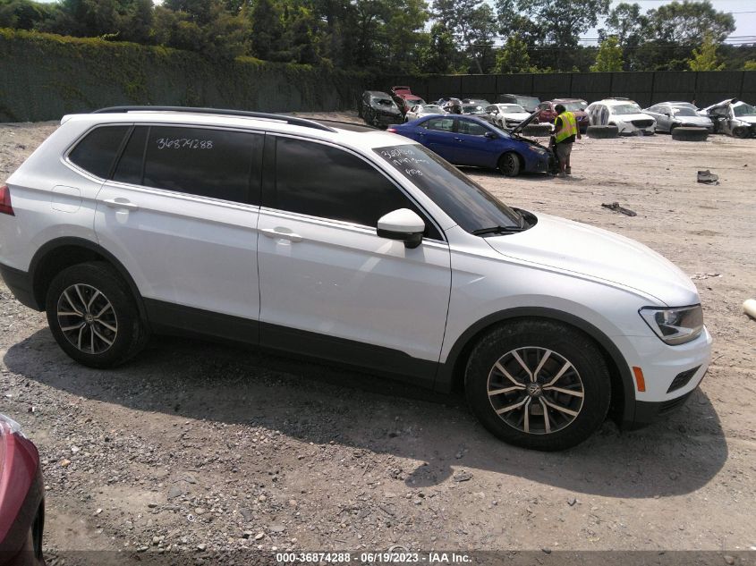 2019 VOLKSWAGEN TIGUAN SE/SEL/SEL R-LINE JET-BLA - 3VV2B7AX8KM192437