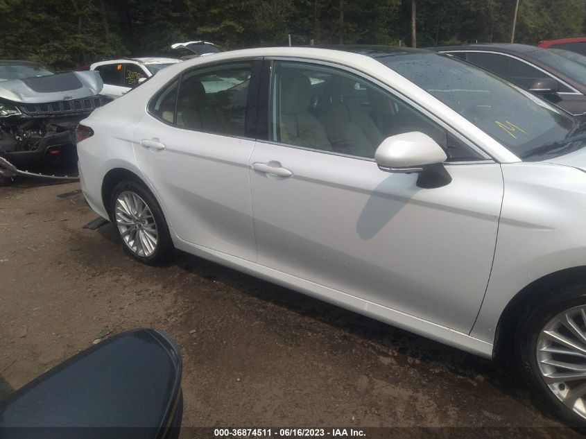 2020 TOYOTA CAMRY XLE - 4T1F11AK9LU895588