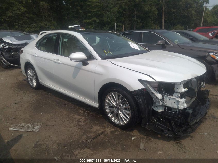 2020 TOYOTA CAMRY XLE - 4T1F11AK9LU895588