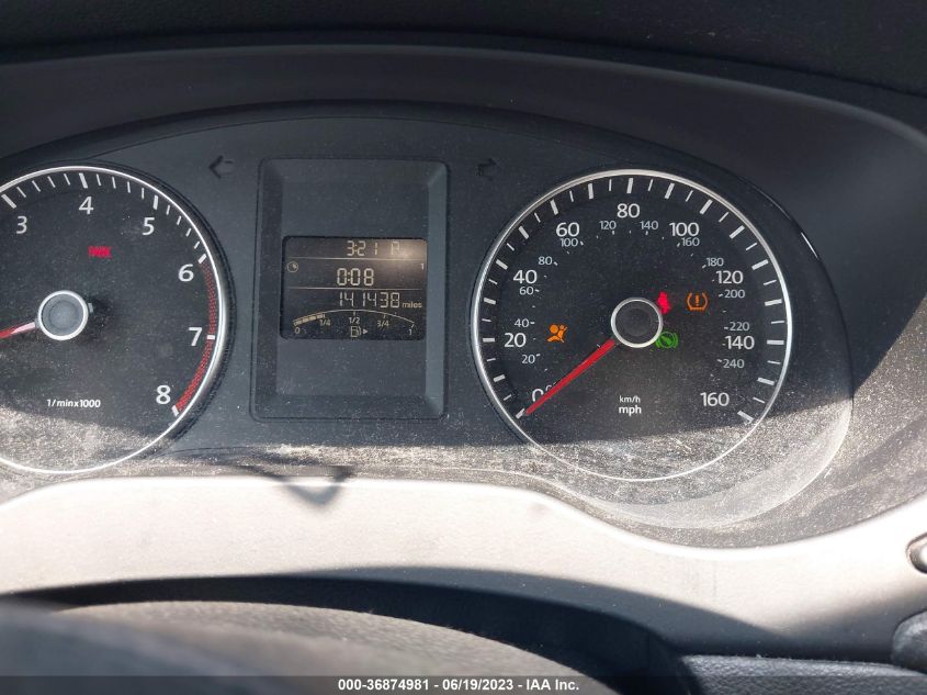 2013 VOLKSWAGEN JETTA SEDAN SE - 3VWDX7AJ6DM440396