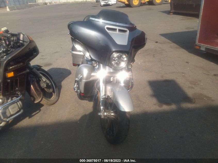 2019 HARLEY-DAVIDSON FLHXSE - 1HD1PXL18KB960315