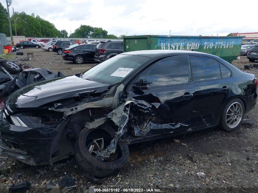 2016 VOLKSWAGEN JETTA SEDAN 1.4T SE - 3VWD67AJ6GM348924