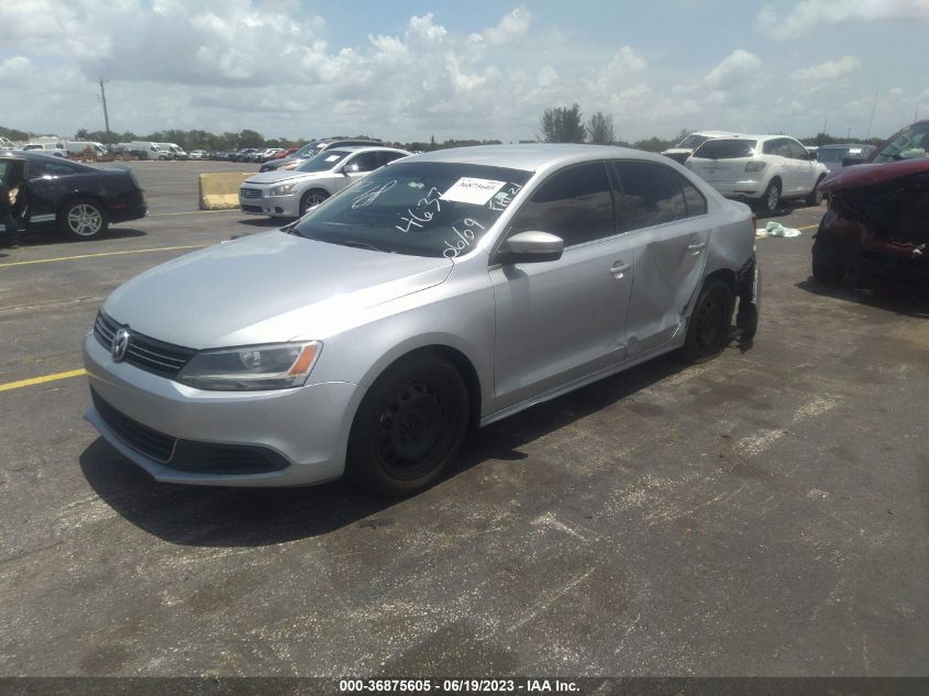 2013 VOLKSWAGEN JETTA SEDAN SE - 3VWDX7AJ1DM426437