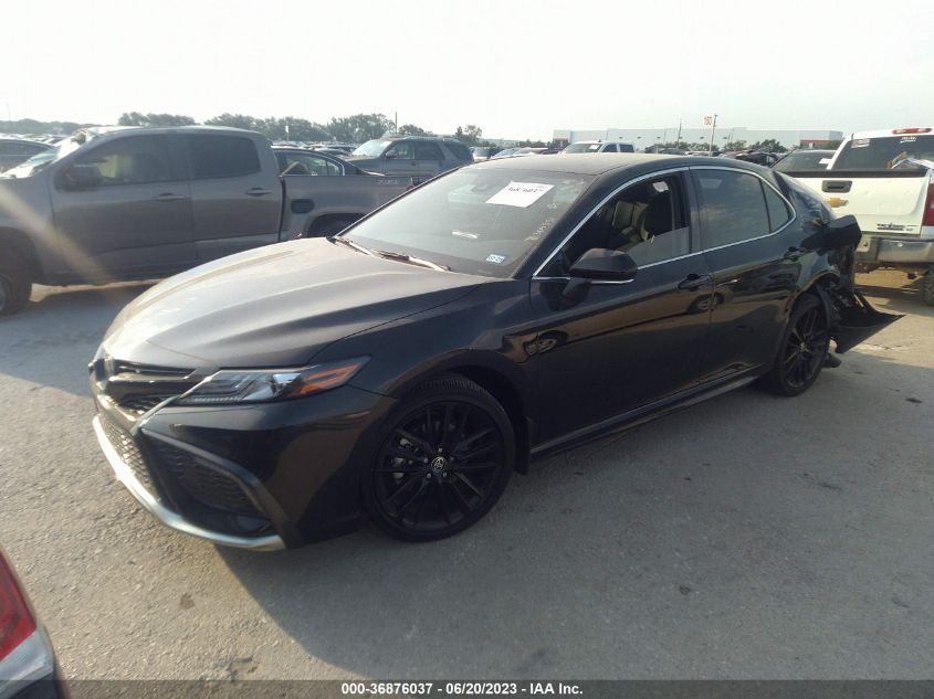 4T1K61AK2PU785584 Toyota Camry XSE 2