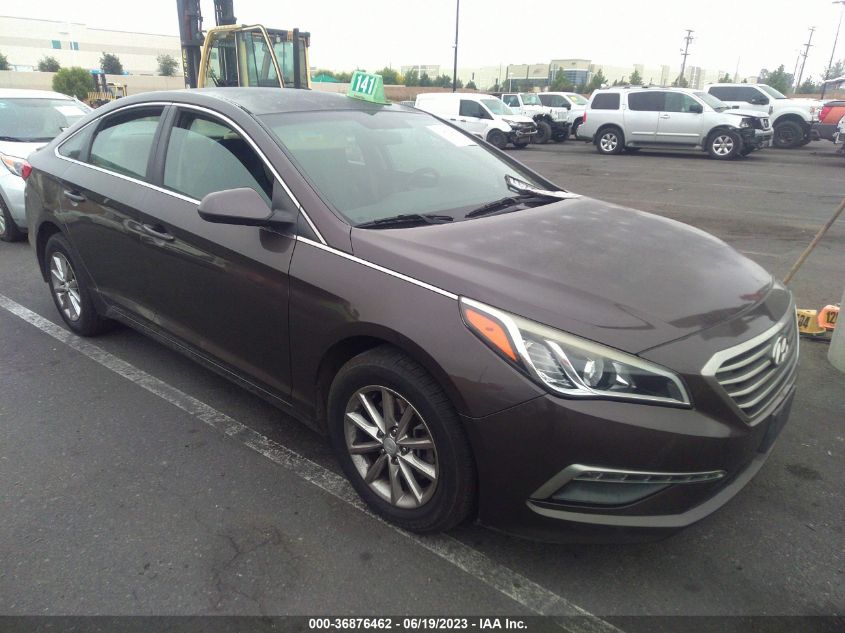 2015 HYUNDAI SONATA 2.4L SE - 5NPE24AF6FH158185