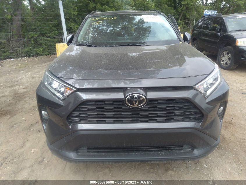 2019 TOYOTA RAV4 XLE - JTMP1RFV9KJ003348