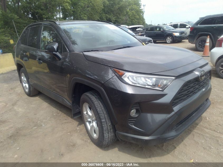 2019 TOYOTA RAV4 XLE - JTMP1RFV9KJ003348