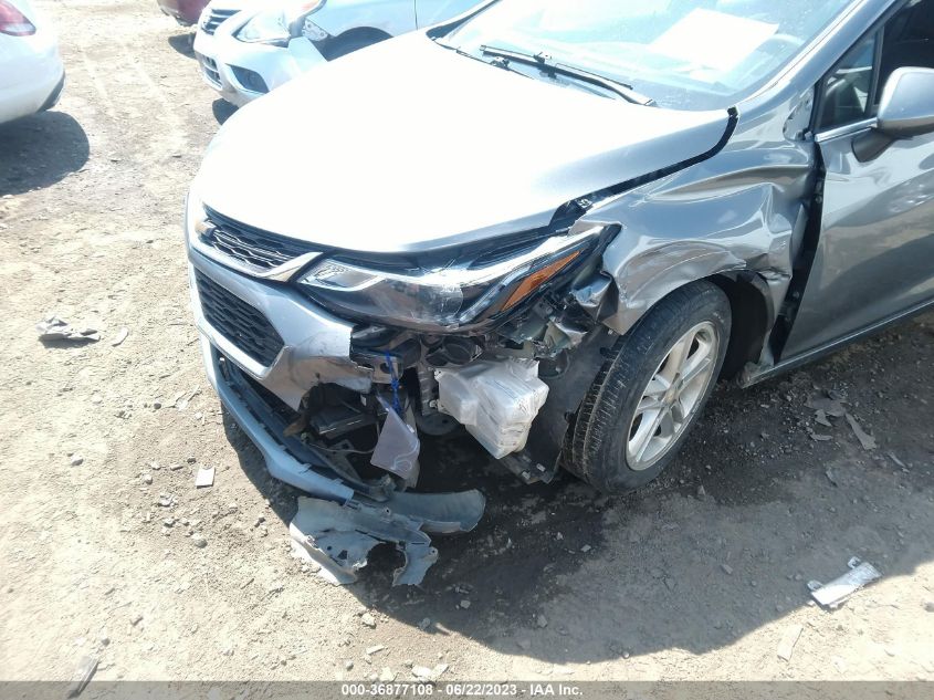 2018 CHEVROLET CRUZE LT - 1G1BE5SM4J7140478