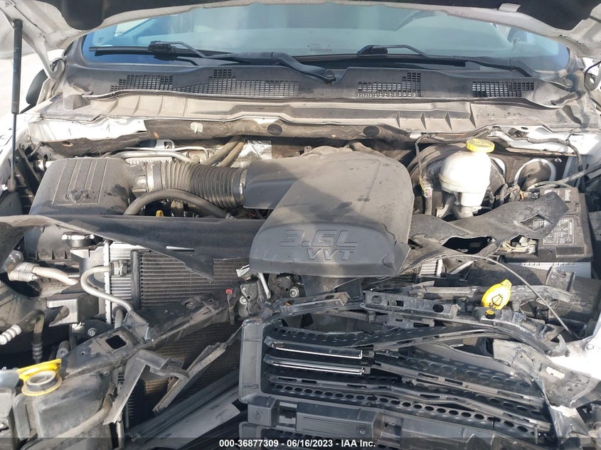 VIN 1C6RR6GG0JS317924 2018 RAM 1500 BIG HORN