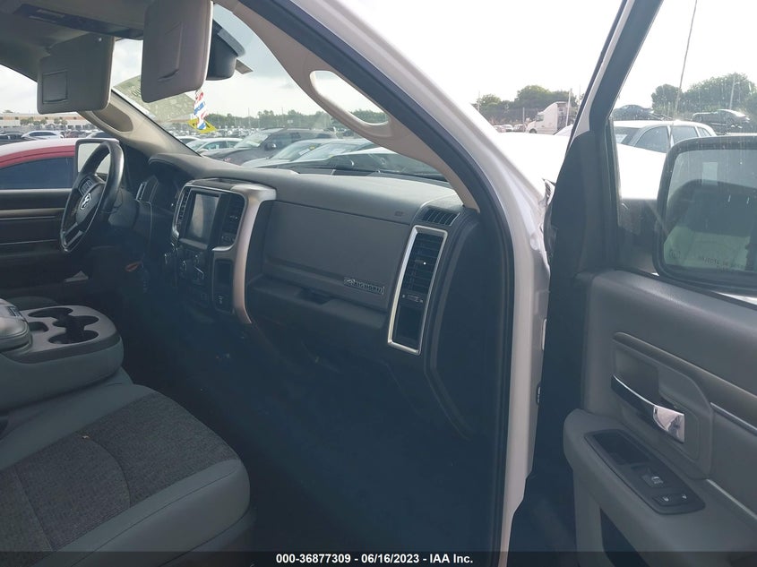 VIN 1C6RR6GG0JS317924 2018 RAM 1500 BIG HORN