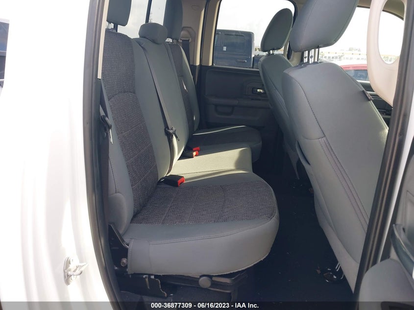 VIN 1C6RR6GG0JS317924 2018 RAM 1500 BIG HORN