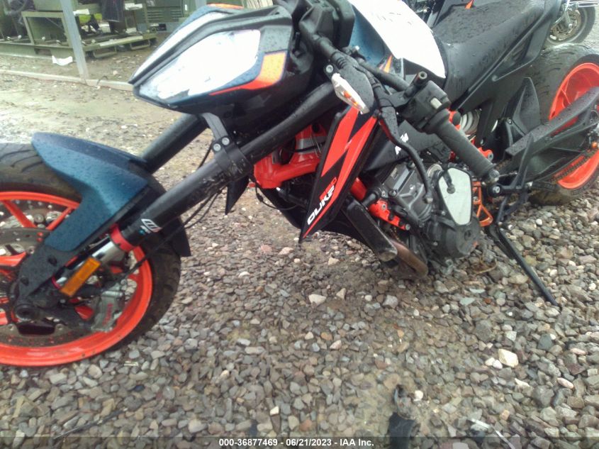 2022 KTM 890 DUKE R VBKTU9407NM830201
