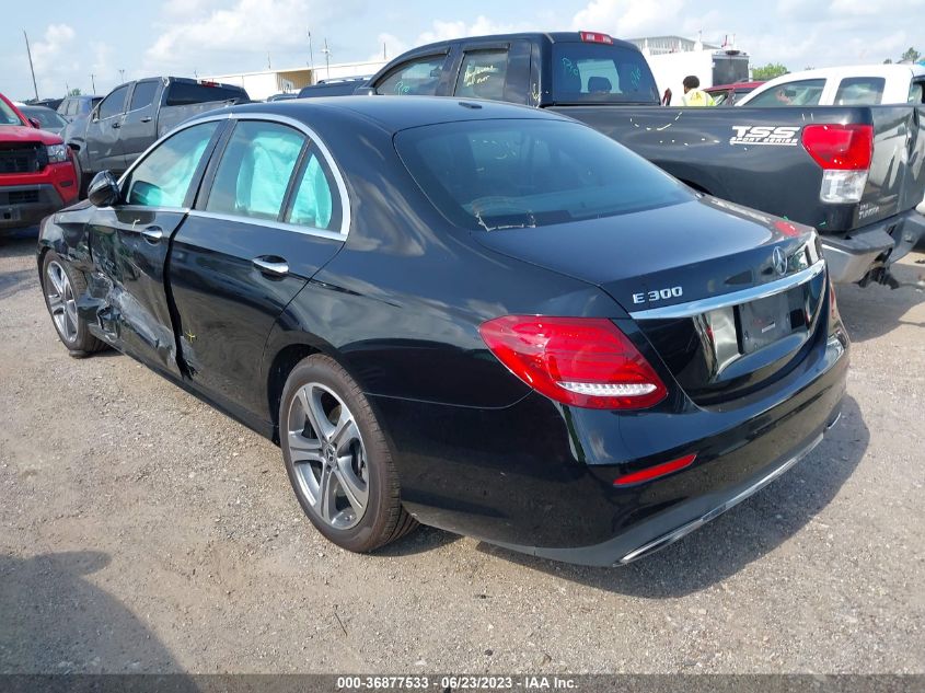 2019 MERCEDES-BENZ E-CLASS E 300 - WDDZF4JB6KA561531