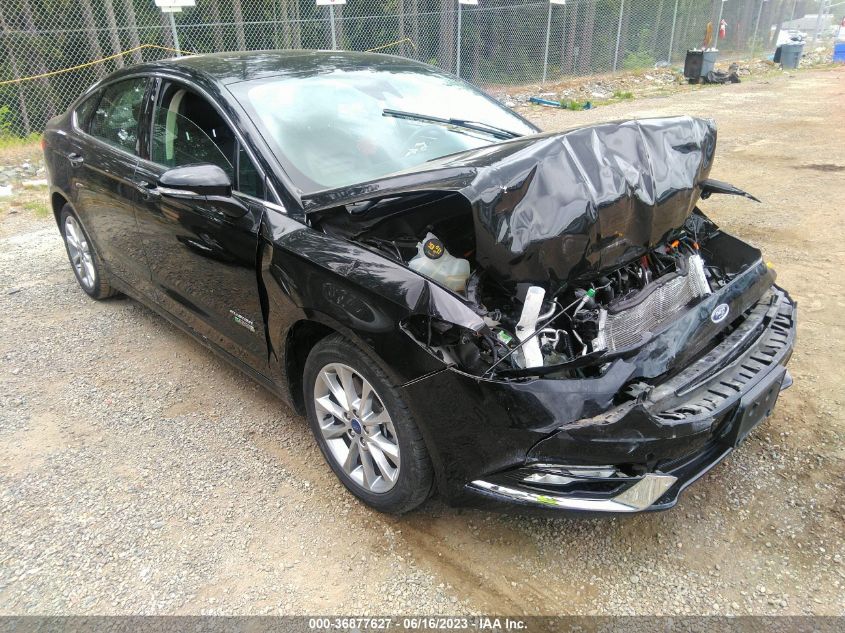 2017 FORD FUSION ENERGI SE - 3FA6P0PU4HR414172