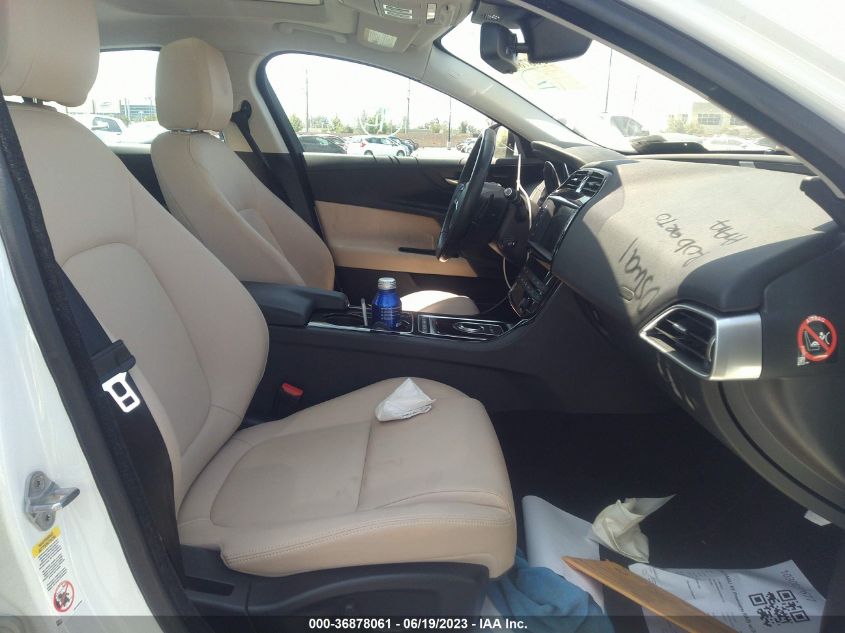 2017 JAGUAR XE 25T PREMIUM - SAJAD4BG5HA962179