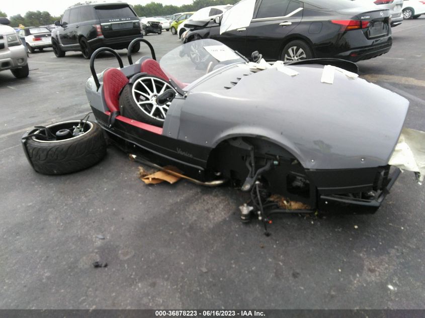 7KGTC2V44NR003107 VANDERHALL VENICE 2022