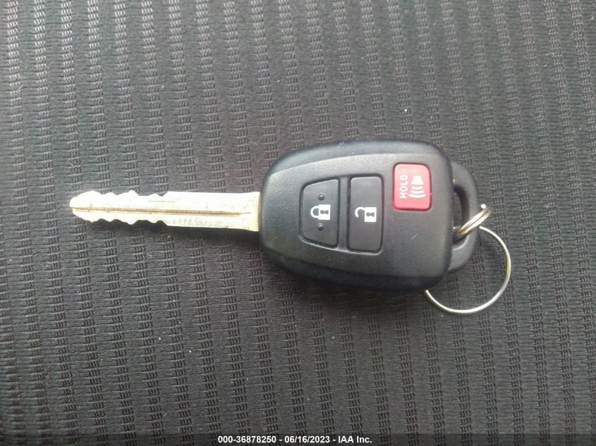 2017 TOYOTA RAV4 LE - JTMZFREV3HJ121772