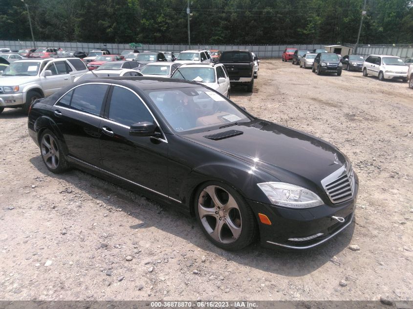 2013 MERCEDES-BENZ S-CLASS S 550 - WDDNG7DB3DA517109