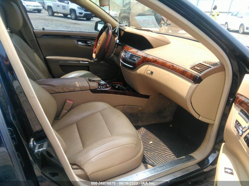 2013 MERCEDES-BENZ S-CLASS S 550 - WDDNG7DB3DA517109