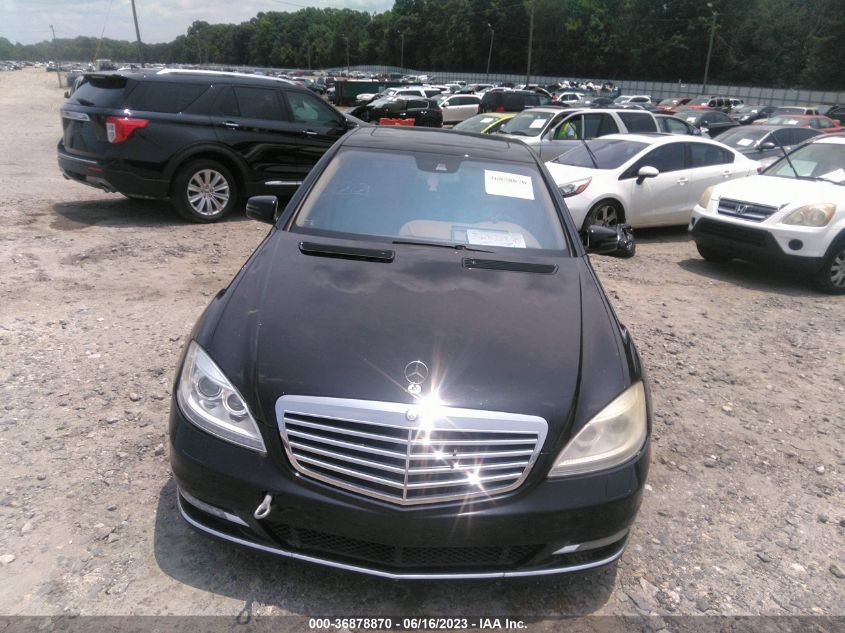 2013 MERCEDES-BENZ S-CLASS S 550 - WDDNG7DB3DA517109