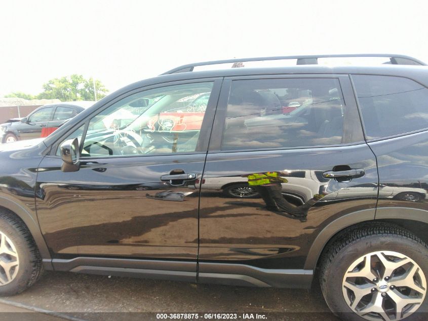 2019 SUBARU FORESTER PREMIUM - JF2SKAGC2KH557412
