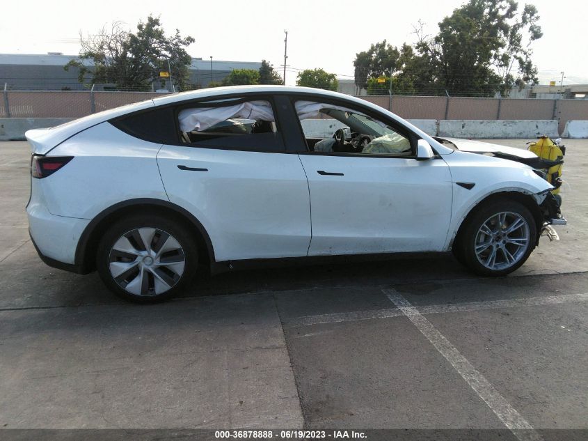 Auction sale of the 2021 TESLA MODEL Y , vin: 5YJYGDEE2MF232956, lot number: 36878888