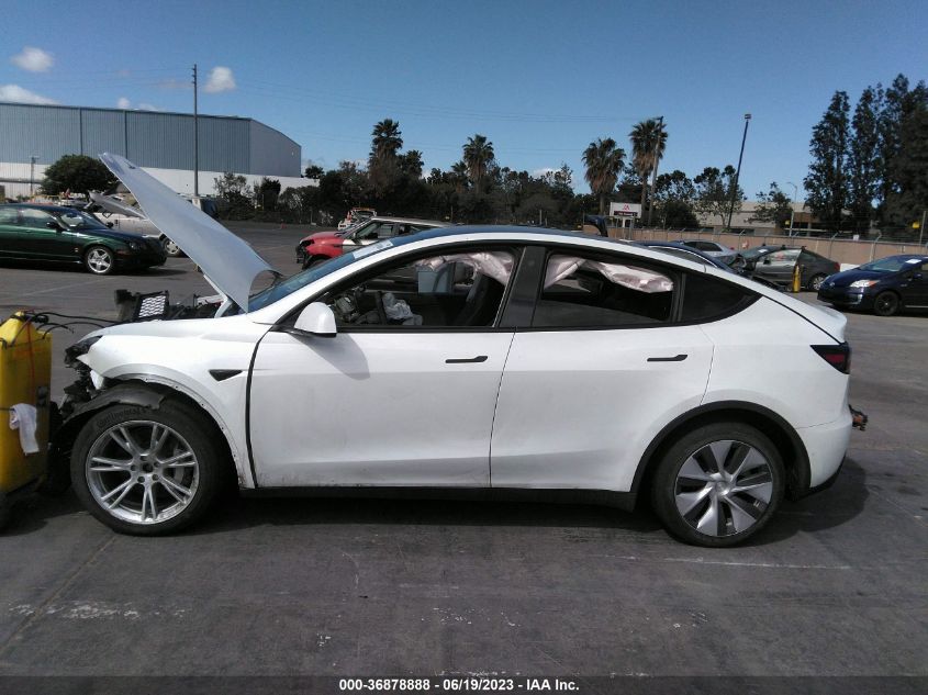 Auction sale of the 2021 TESLA MODEL Y , vin: 5YJYGDEE2MF232956, lot number: 36878888