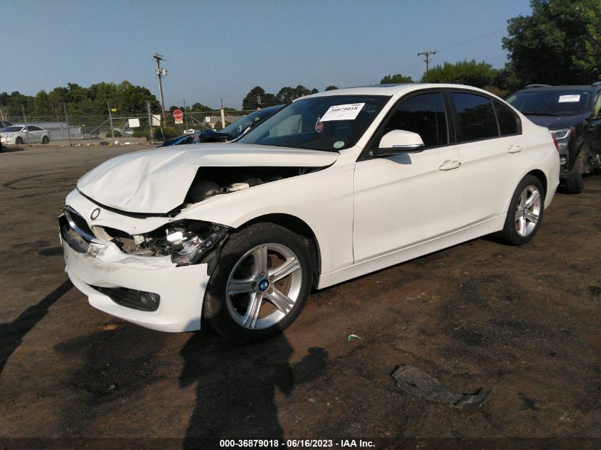 2013 BMW 3 SERIES 328I XDRIVE - WBA3B5G59DNP40416