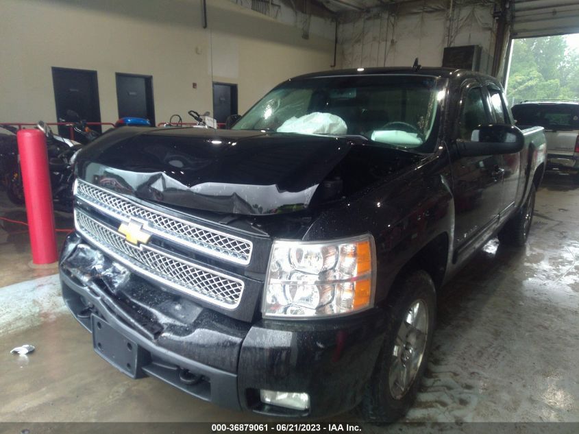 2013 CHEVROLET SILVERADO 1500 LTZ - 1GCRKTE73DZ283181