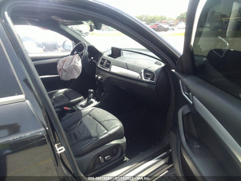 VIN WA1BCCFS1JR005855 2018 AUDI Q3 PREMIUM/SPORT PREMIUM