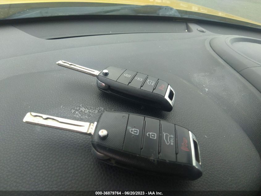 2014 KIA SOUL + - KNDJP3A55E7061600