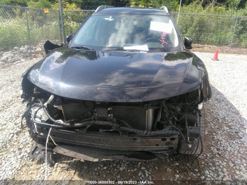 VIN 5N1AT2MT2JC735781 2018 NISSAN ROGUE S/SL