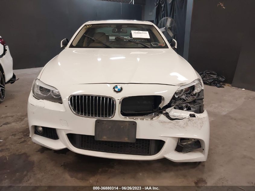 2013 BMW 5 SERIES 528I XDRIVE - WBAXH5C50DDW12304