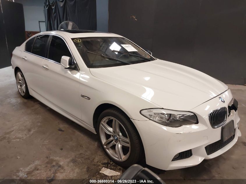 2013 BMW 5 SERIES 528I XDRIVE - WBAXH5C50DDW12304