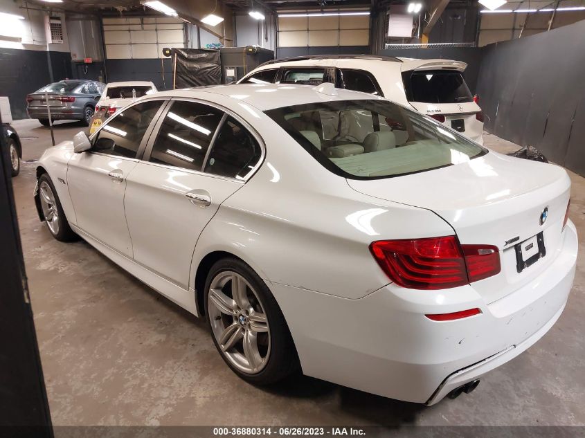 2013 BMW 5 SERIES 528I XDRIVE - WBAXH5C50DDW12304