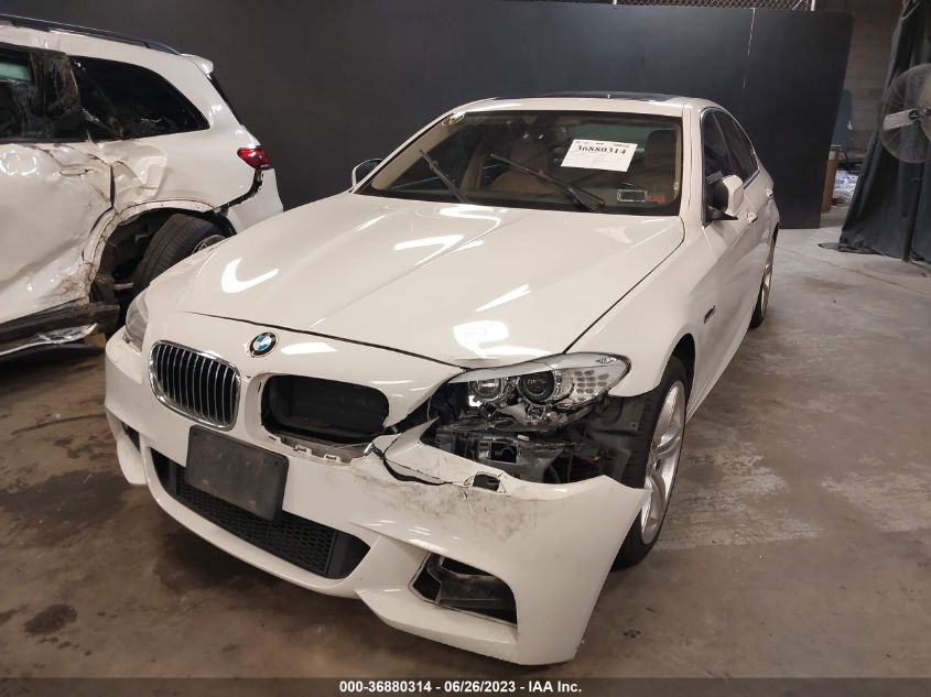 2013 BMW 5 SERIES 528I XDRIVE - WBAXH5C50DDW12304