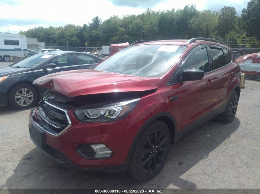 2017 FORD ESCAPE SE - 1FMCU9GD4HUB11617