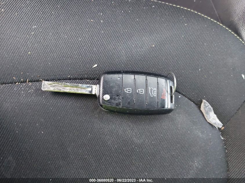 2015 KIA SOUL + - KNDJP3A55F7144039